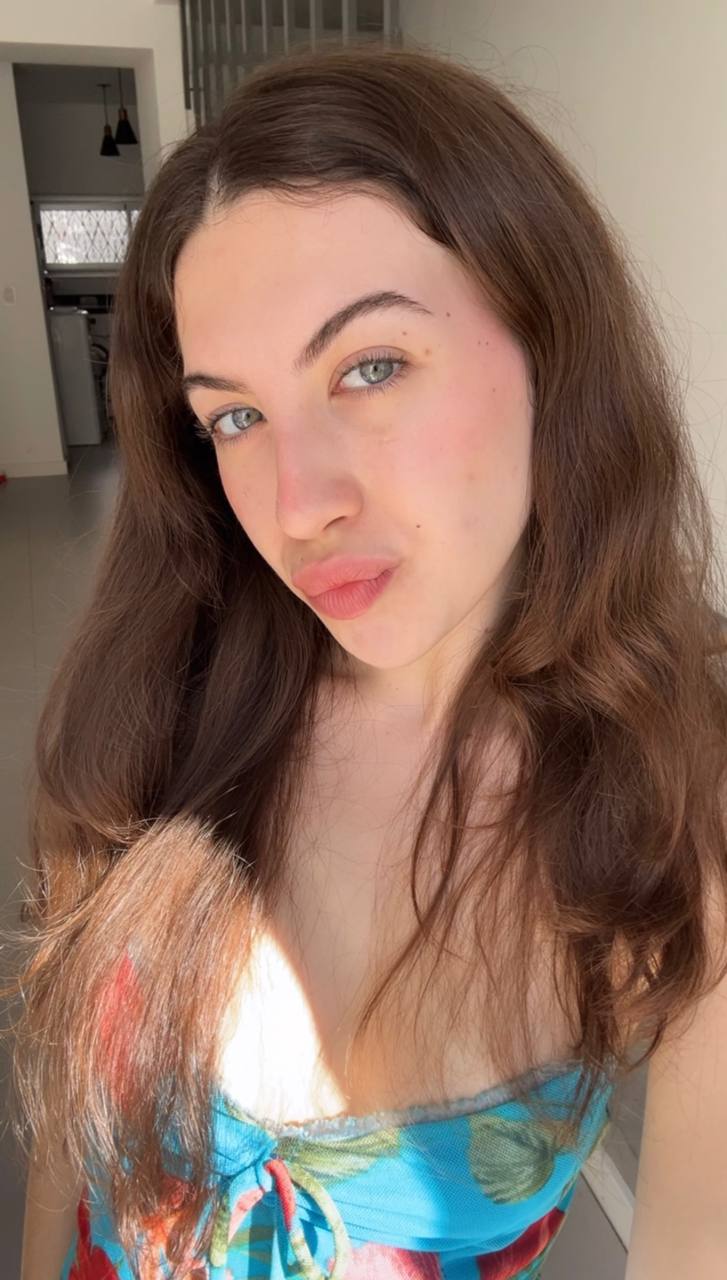 Nude girl Amber in Navi Mumbai