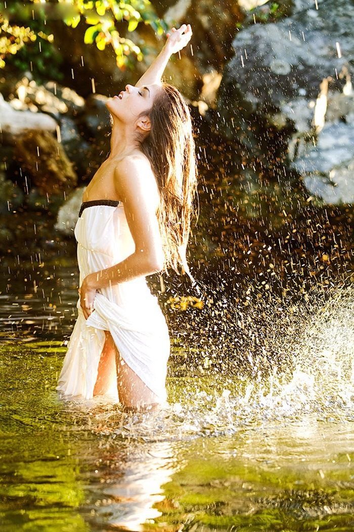 Marie Avgeropoulos in Navi Mumbai