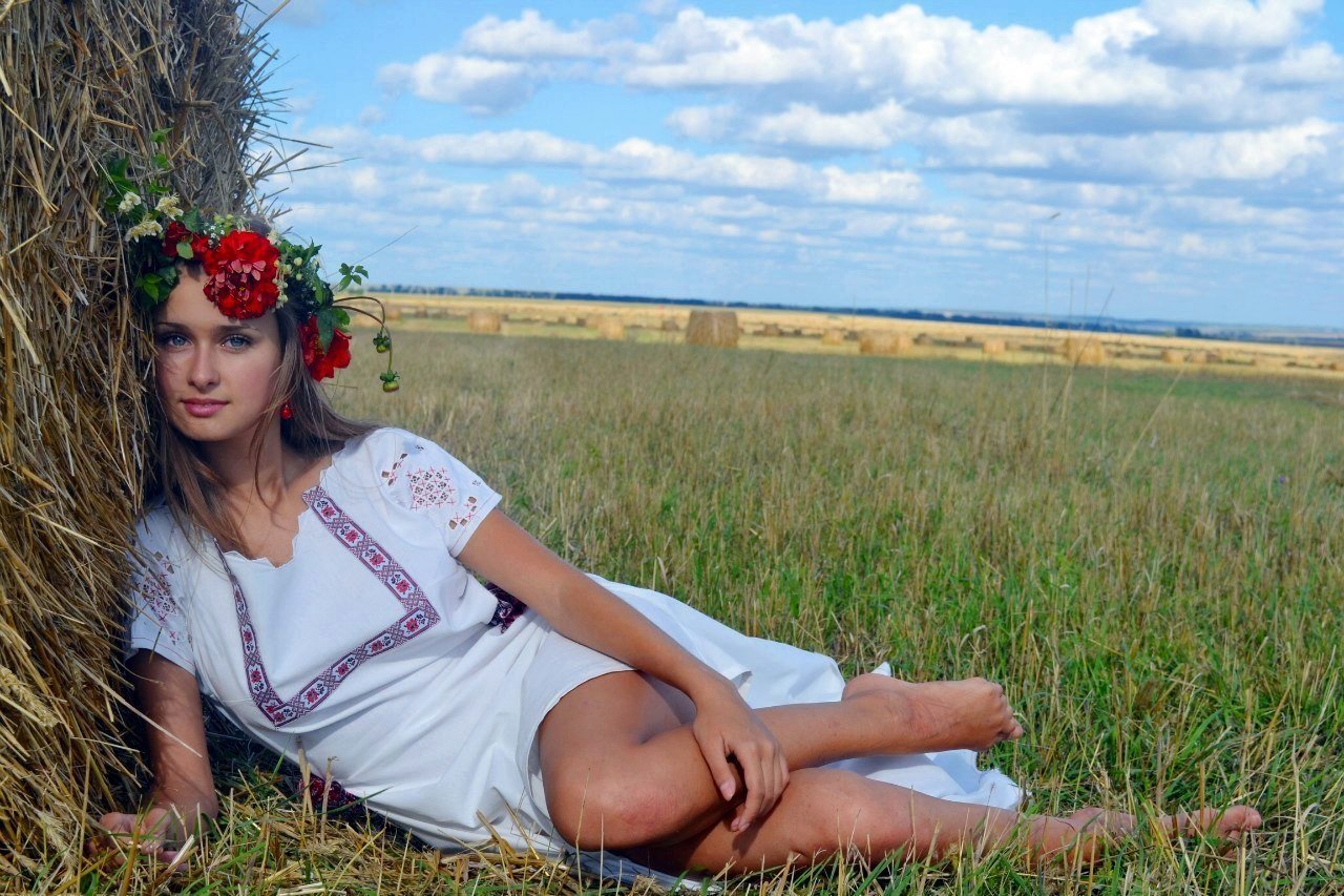 Slavic girls in Navi Mumbai