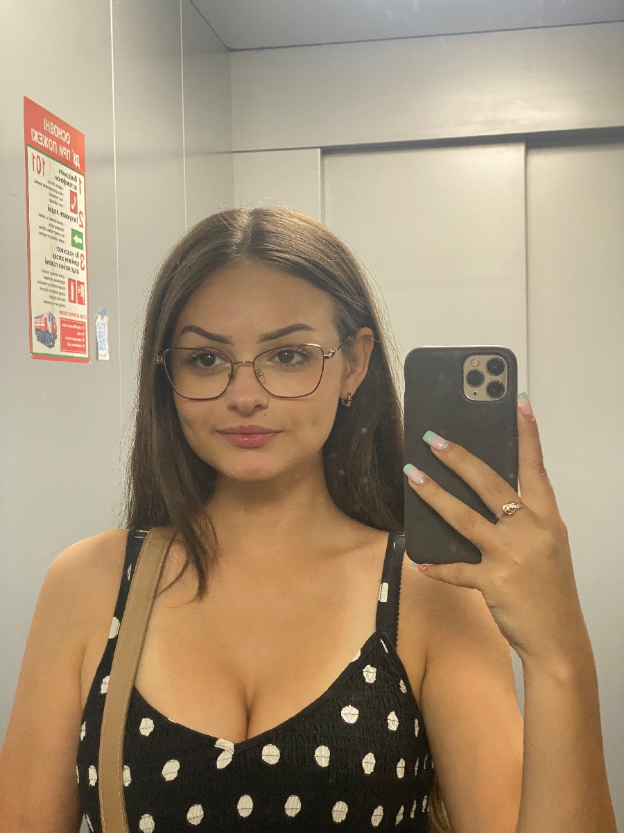 Sexy model Stacy in Navi Mumbai